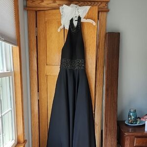 Elegant Black Halter Dress with Beaded Detail Size 9/10